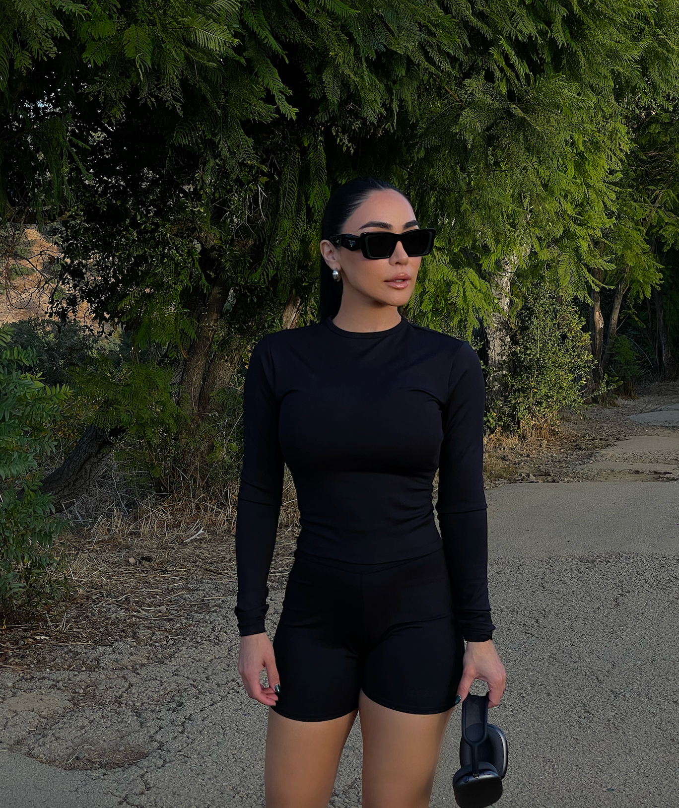 
                  
                    FITTED LONG SLEEVE TOP
                  
                